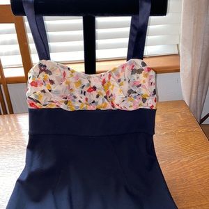 Diane von Furstenburg dress 100% Silk size 8